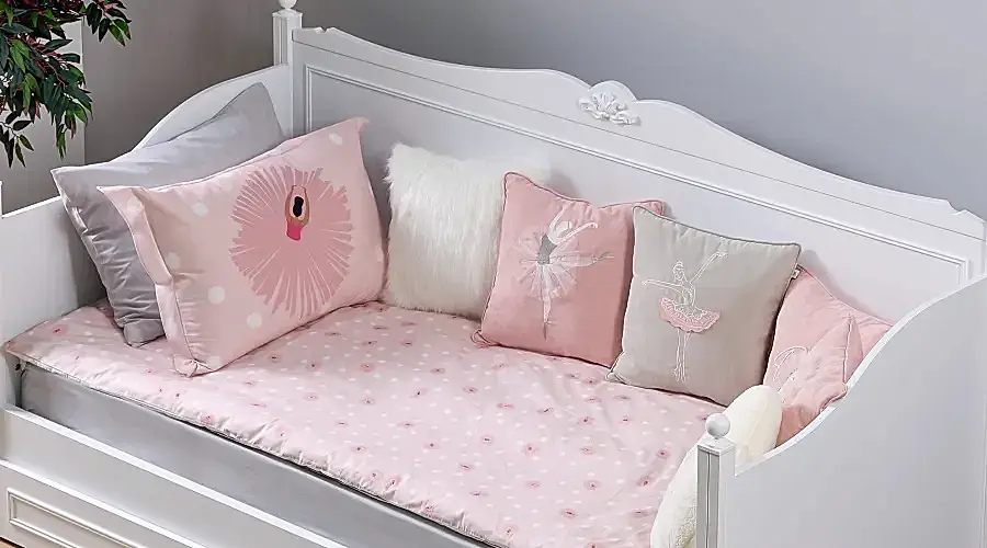 Lora Çocuk / Bebek Odası Lora Çocuk / Bebek Odası